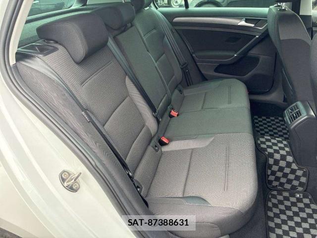 VolksWagen GOLF 2019-10 8729977-4