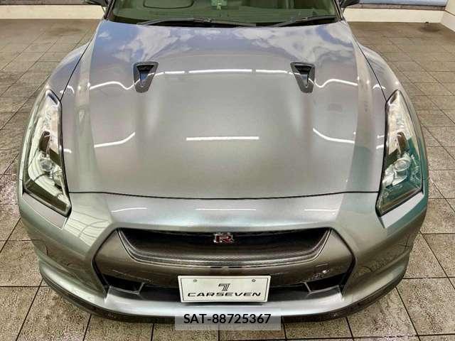 Nissan GT-R 2009-03 8725890-16