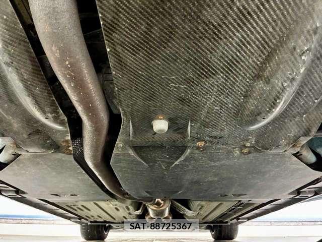 Nissan GT-R 2009-03 8725890-4