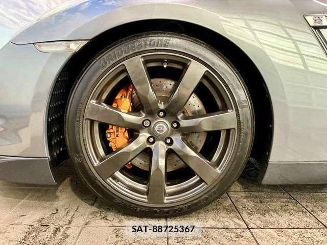 Nissan GT-R 2009-03 8725890-8