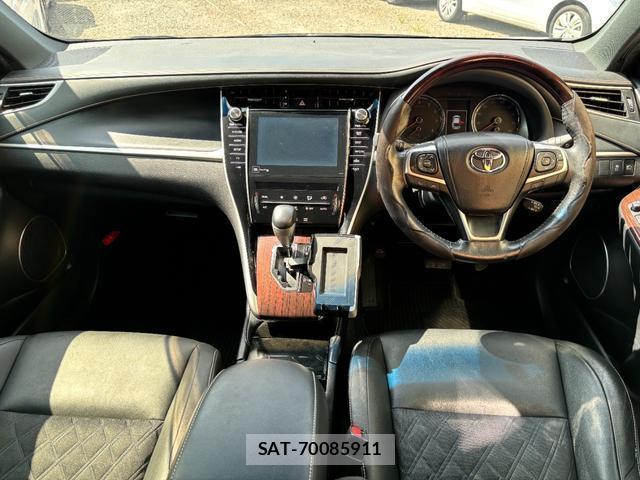 Toyota HARRIER 2015-02 8725838-1