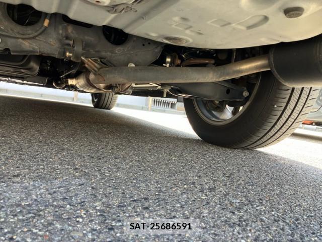 Toyota HARRIER 2019-03 8726074-7