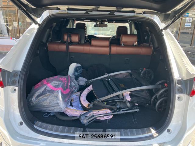 Toyota HARRIER 2019-03 8726074-9