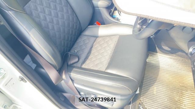 Toyota HARRIER 2018-11 8726113-4