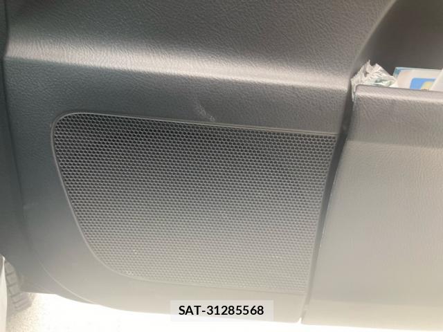 Toyota HARRIER 2010-03 8726115-19