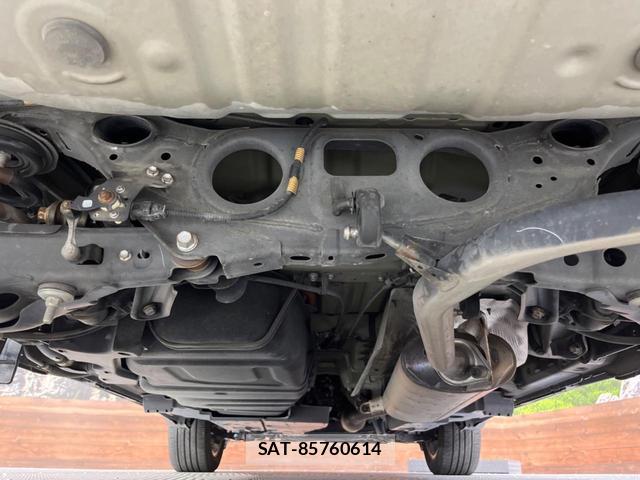Toyota HARRIER 2017-01 8726769-19