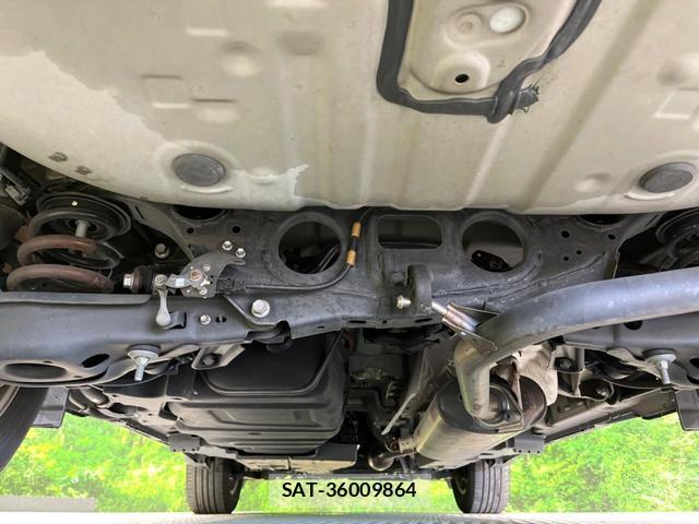 Toyota HARRIER 2017-08 8727023-18
