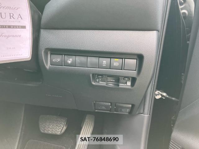 Toyota HARRIER 2023-03 8727326-18