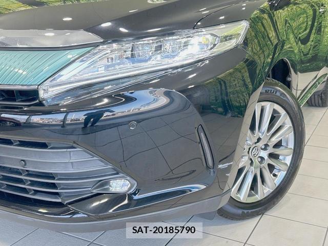 Toyota HARRIER 2017-07 8728365-11