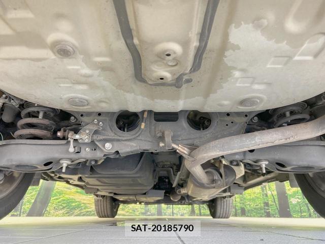 Toyota HARRIER 2017-07 8728365-18