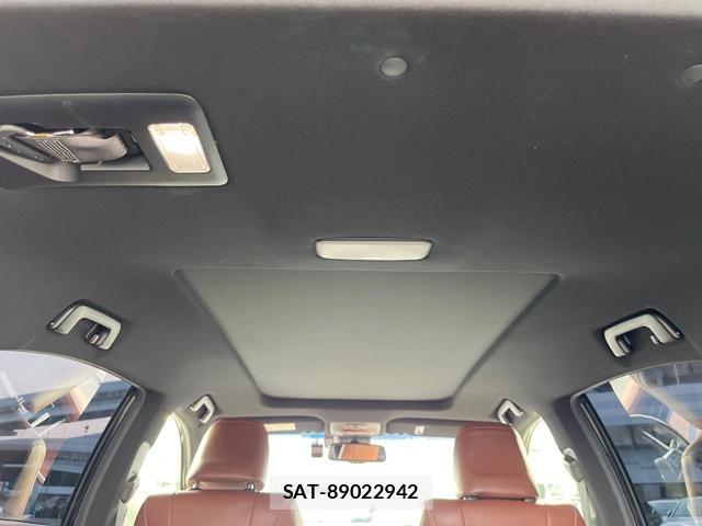 Toyota HARRIER 2018-05 8728955-13