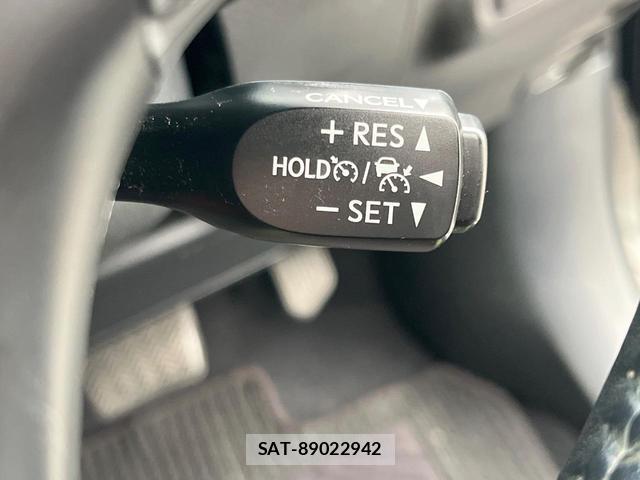 Toyota HARRIER 2018-05 8728955-8