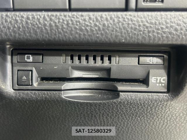 Toyota HARRIER 2021-06 8730909-6