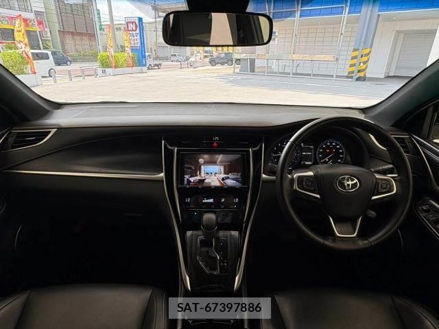 Toyota HARRIER 2018-03 8731380-1