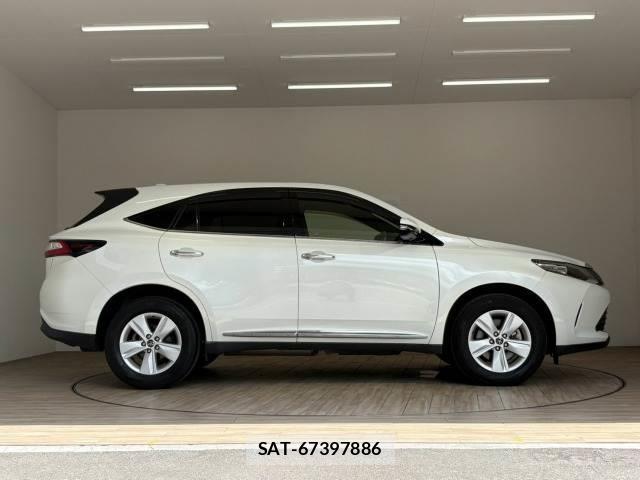 Toyota HARRIER 2018-03 8731380-17