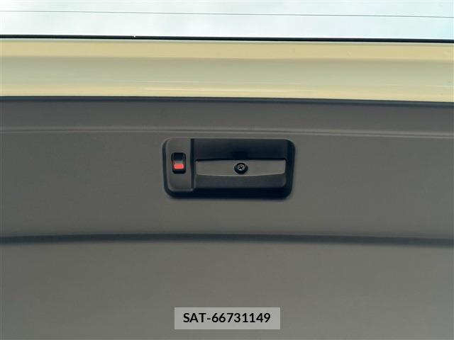 Toyota HIACE COMMUTER 2025-03 8728311-19