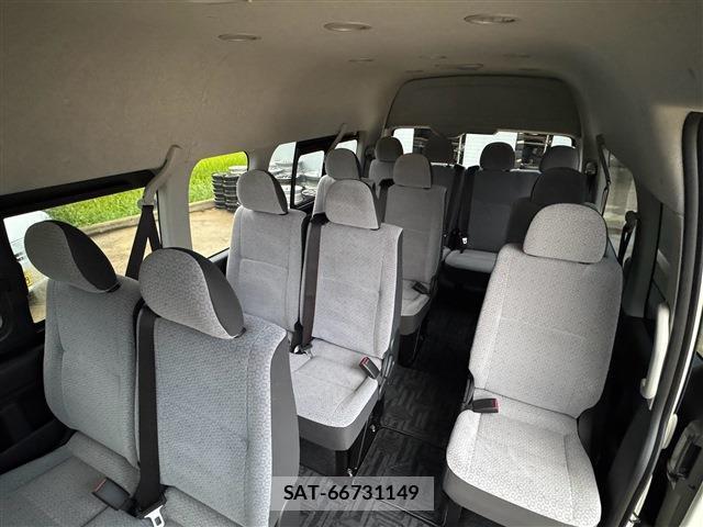 Toyota HIACE COMMUTER 2025-03 8728311-7