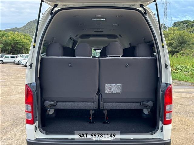 Toyota HIACE COMMUTER 2025-03 8728311-8