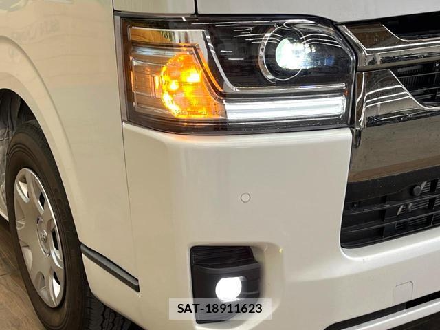 Toyota HIACE VAN 2026-04 8727776-11