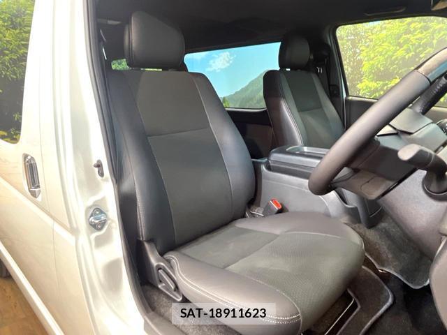 Toyota HIACE VAN 2026-04 8727776-7