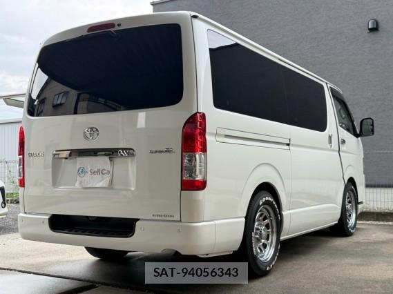 Toyota HIACE VAN 2023-04 8729076-11
