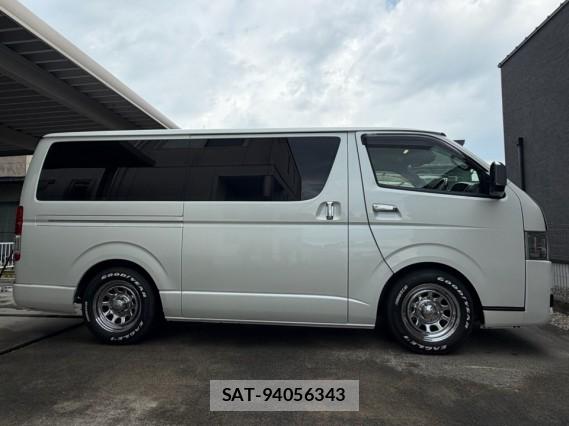 Toyota HIACE VAN 2023-04 8729076-3