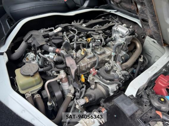 Toyota HIACE VAN 2023-04 8729076-7