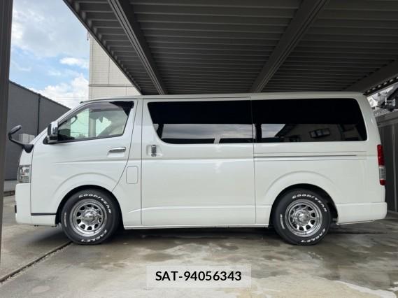 Toyota HIACE VAN 2023-04 8729076-9