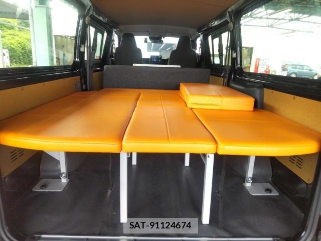 Toyota HIACE VAN 2023-10 8730151-2