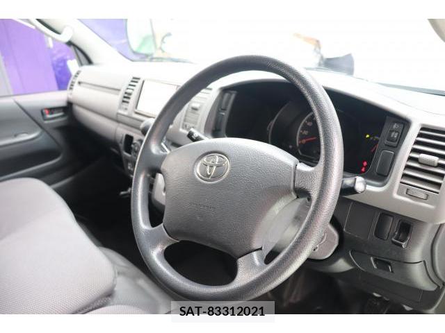Toyota HIACE VAN 2012-02 8730283-11