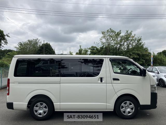 Toyota HIACE VAN 2025-05 8730310-2