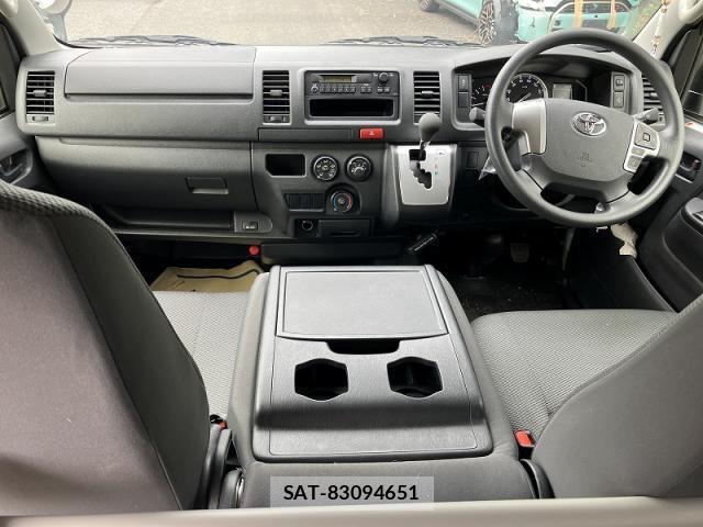 Toyota HIACE VAN 2025-05 8730310-3