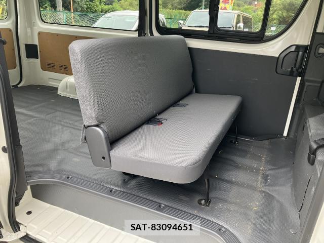 Toyota HIACE VAN 2025-05 8730310-5