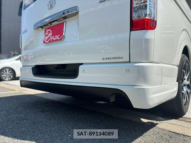 Toyota HIACE VAN 2021-05 8730448-3