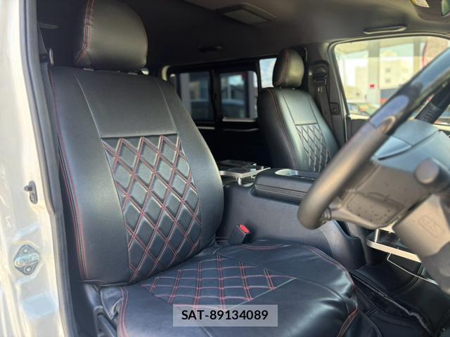 Toyota HIACE VAN 2021-05 8730448-6