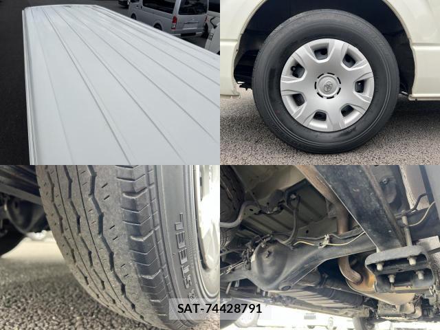 Toyota HIACE VAN 2017-07 8730611-2