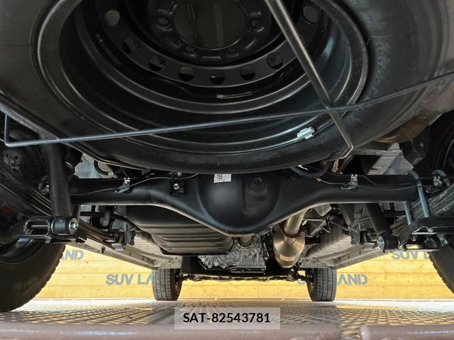 Toyota HIACE VAN 2023-09 8730625-18
