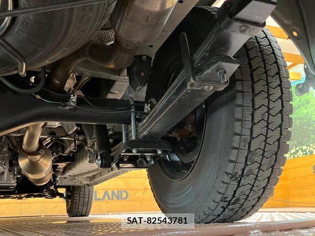 Toyota HIACE VAN 2023-09 8730625-19