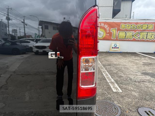 Toyota HIACE WAGON 2026-08 8726075-17