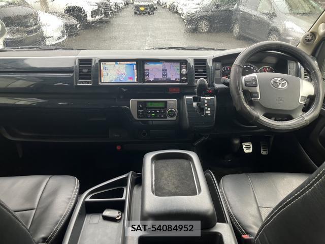 Toyota HIACE WAGON 2019-02 8728271-2
