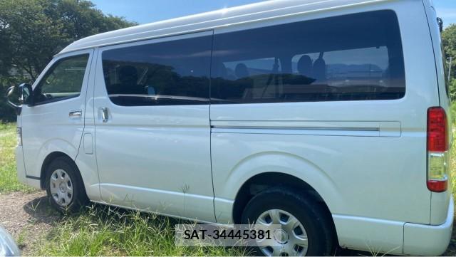 Toyota HIACE WAGON 2022-03 8729545-10