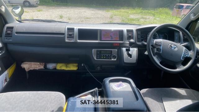 Toyota HIACE WAGON 2022-03 8729545-2