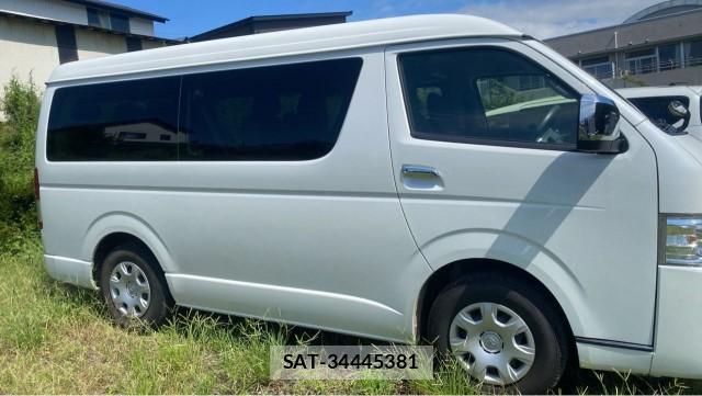 Toyota HIACE WAGON 2022-03 8729545-3