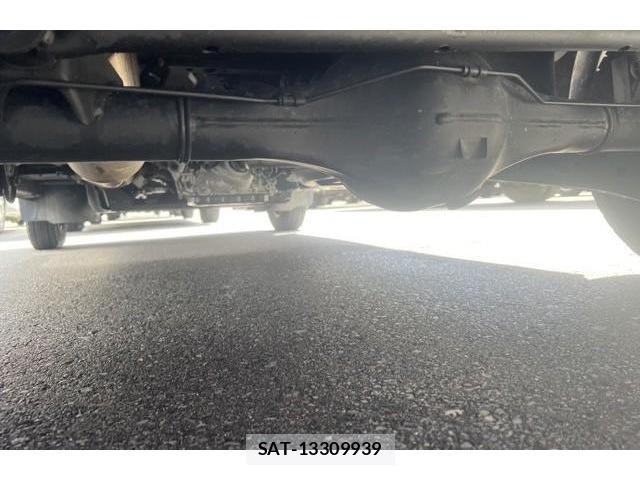 Daihatsu HIJET CARGO 2019-08 8726910-5