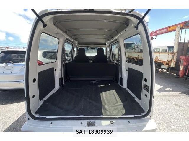 Daihatsu HIJET CARGO 2019-08 8726910-6