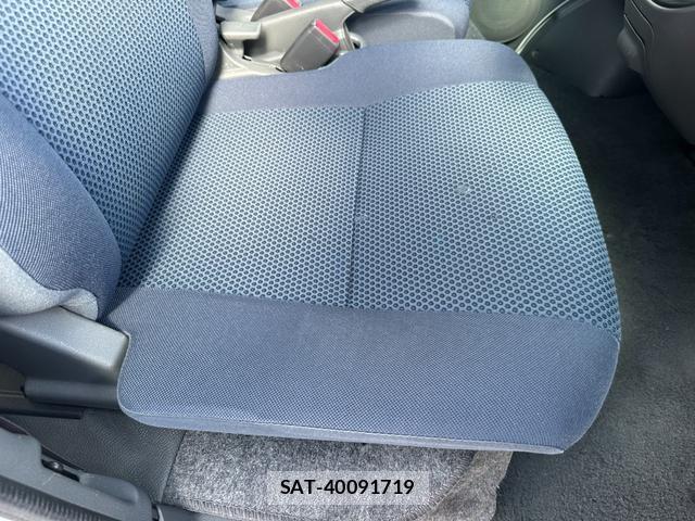 Daihatsu HIJET CARGO 2014-12 8728941-9