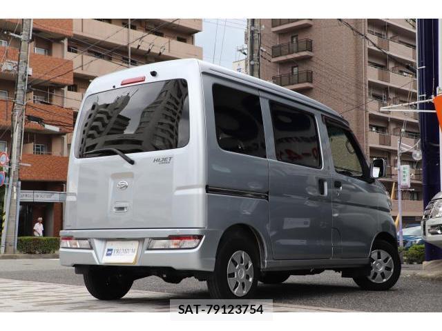 Daihatsu HIJET CARGO 2021-11 8730281-3