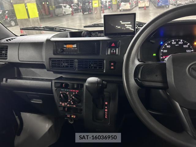 Daihatsu HIJET CARGO 2022-07 8730715-10