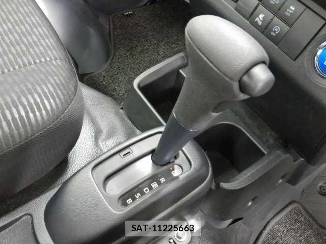 Daihatsu HIJET TRUCK 2025-05 8728942-8