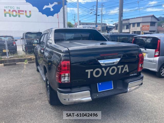 Toyota HILUX 2019-03 8725811-13